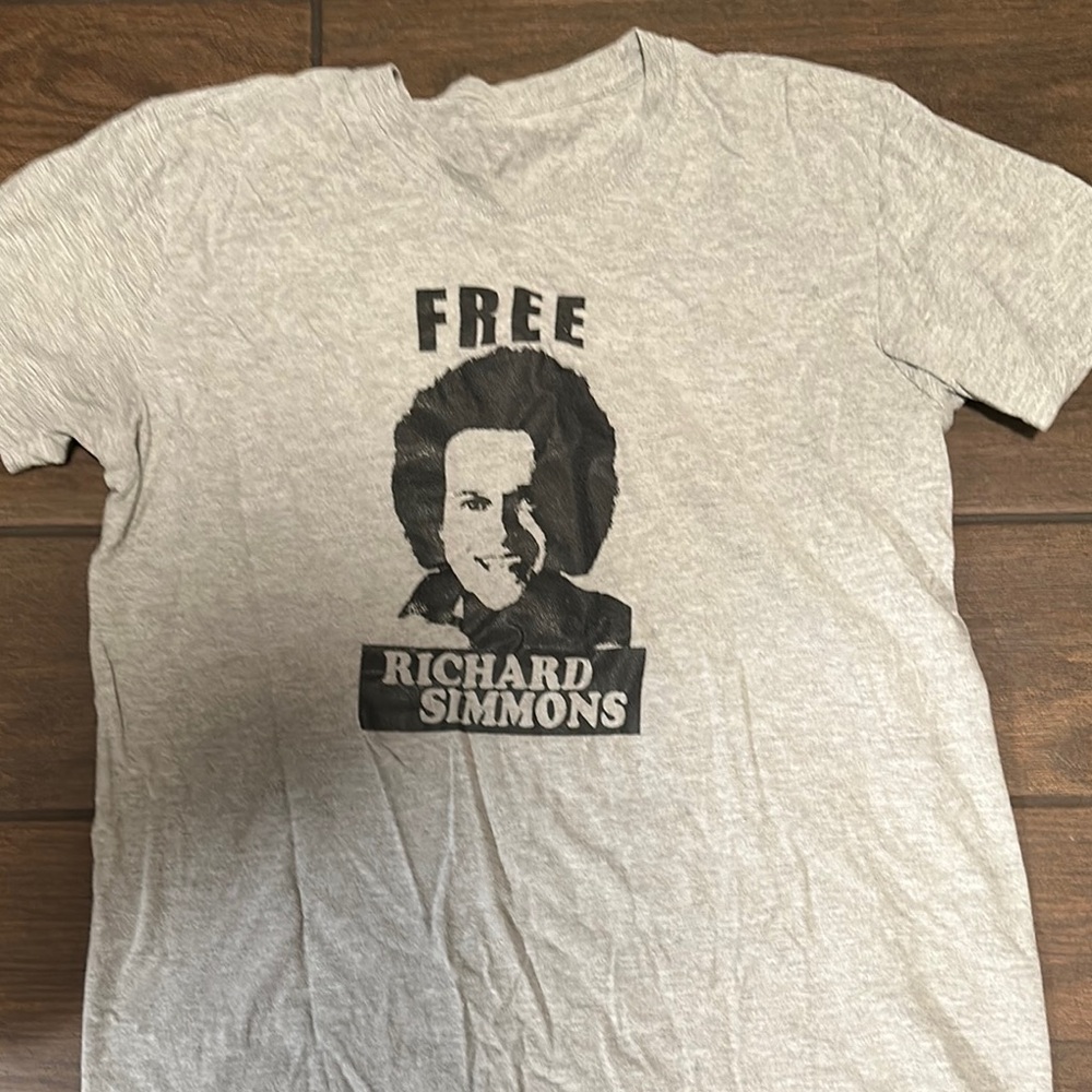 Free Richard Simmons large grey t shirt